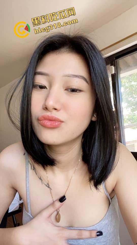 东南亚不止有园区，还有会玩的母狗，掰开嫩逼给前任留影，全程配合任由爆操，KK都招不来这样的骚逼！