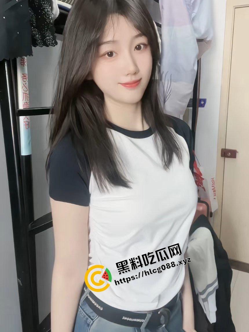 北京舞蹈学院骚母狗【肖婷】细枝挂硕果 在宿舍里脱衣练习舞蹈，露奶节拍卡点舞新奇养眼！