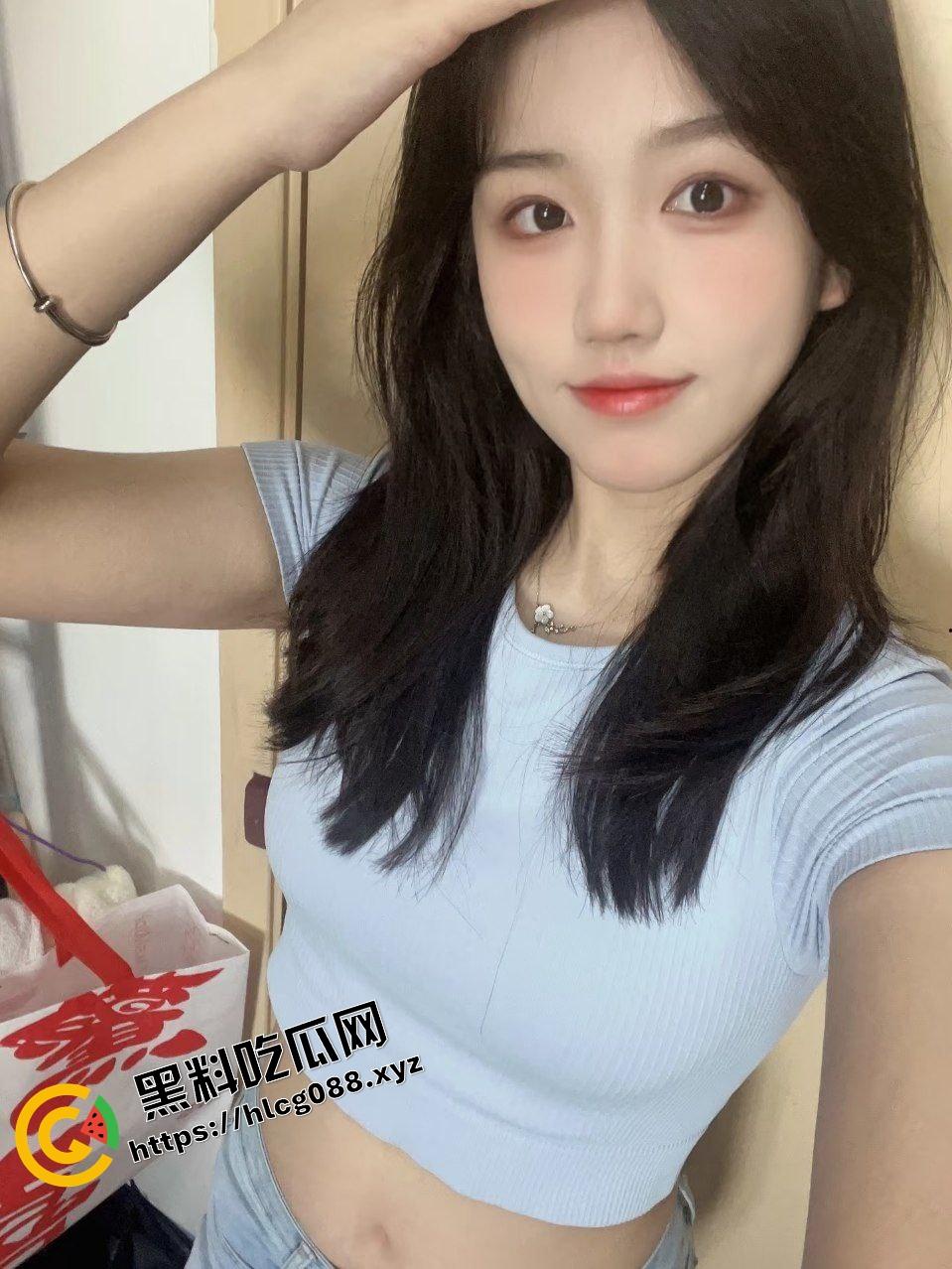 北京舞蹈学院骚母狗【肖婷】细枝挂硕果 在宿舍里脱衣练习舞蹈,露奶节拍卡点舞新奇养眼!