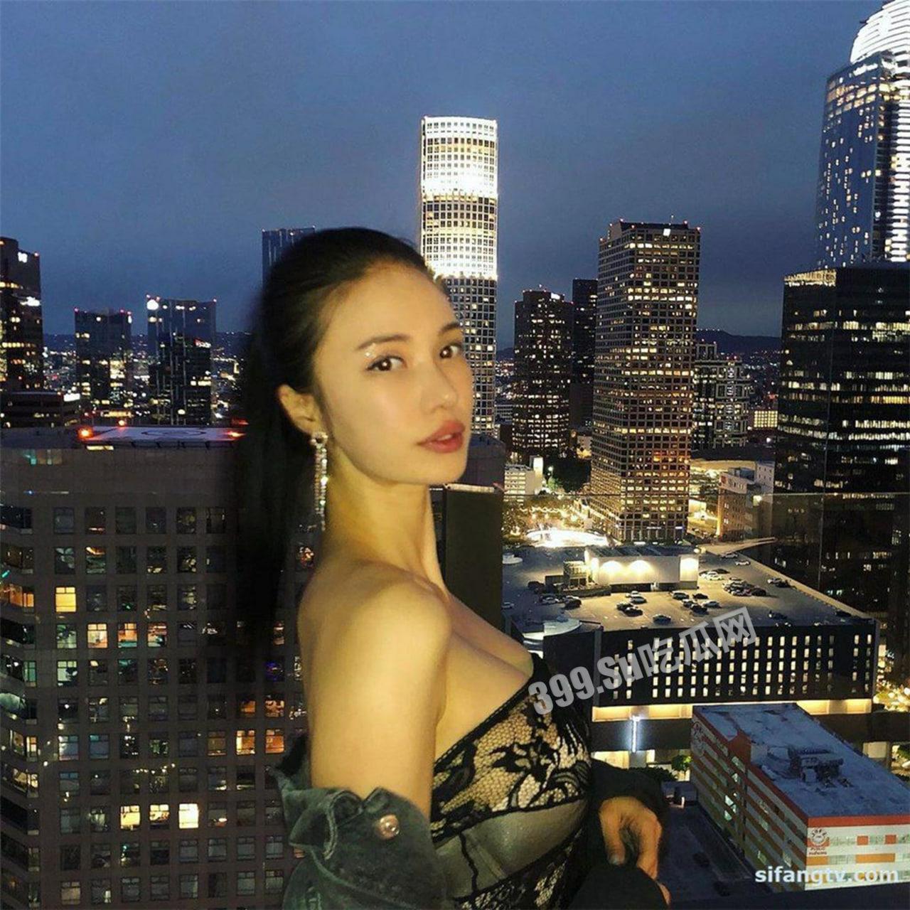 独家重磅 安徽极品模特 EMILY（可可） 与大吊男友啪啪流出 成熟的外表下是淫娃荡妇的内心