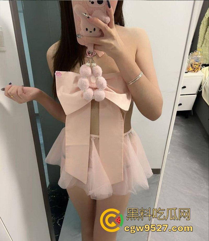 湖北工业大学骚母狗【程志颖】刚考上研究生就把男朋友踹了，前男友心生怨恨，将私密视频泄露曝光！