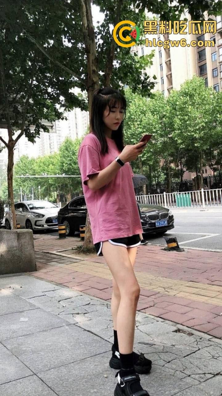 南京炸裂小学老师【杨燕姿】不满新婚老公花天酒地 网约单男酒店约炮报复老公 绝密做爱视频被曝光