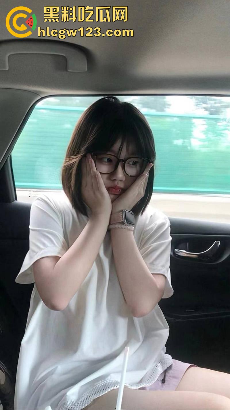 变态淫父送女儿去外地考试,在宾馆没忍住强上性感乖女儿,身材白嫩翘臀Q弹,后入啪啪极致淫荡!