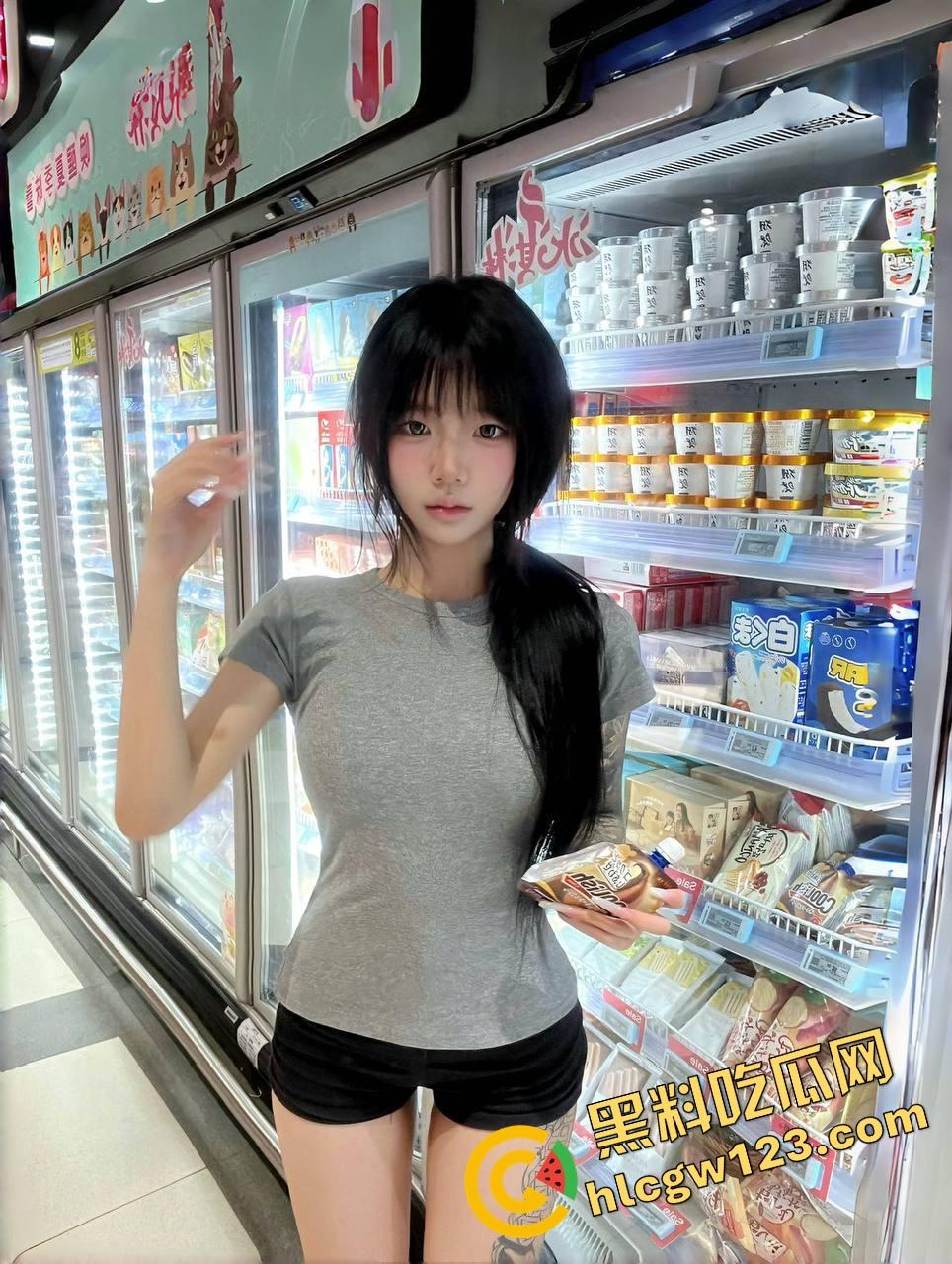 南宁性瘾舞蹈妹,腰软得像水蛇会夹逼,刚毕业的小母狗白天教课晚上看片自慰,独居发骚中!