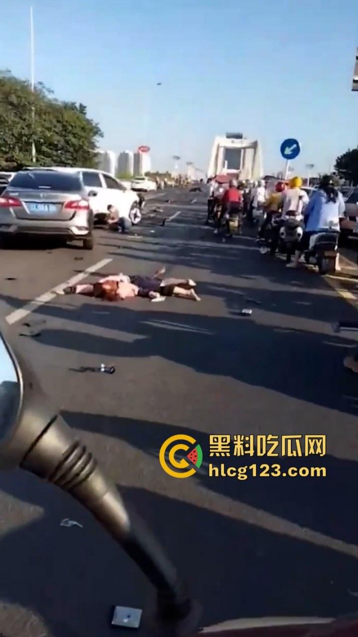突发事件!6死7伤 湖南株洲芦淞大桥发生一起多车相撞交通事故致!
