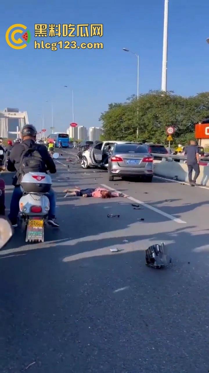 突发事件!6死7伤 湖南株洲芦淞大桥发生一起多车相撞交通事故致!