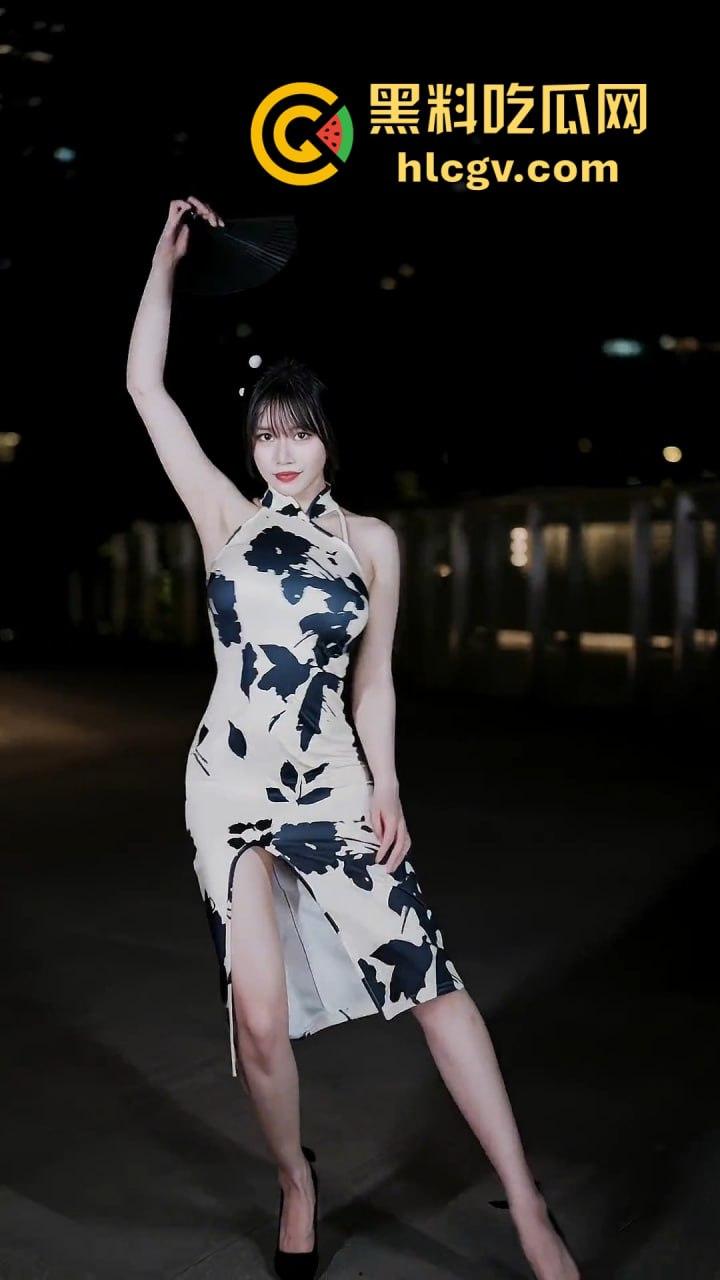 抖音13万粉网红【芋泥丸紫】翻车!停更背后竟是大哥定制跑车刷礼大尺度自慰曝光!