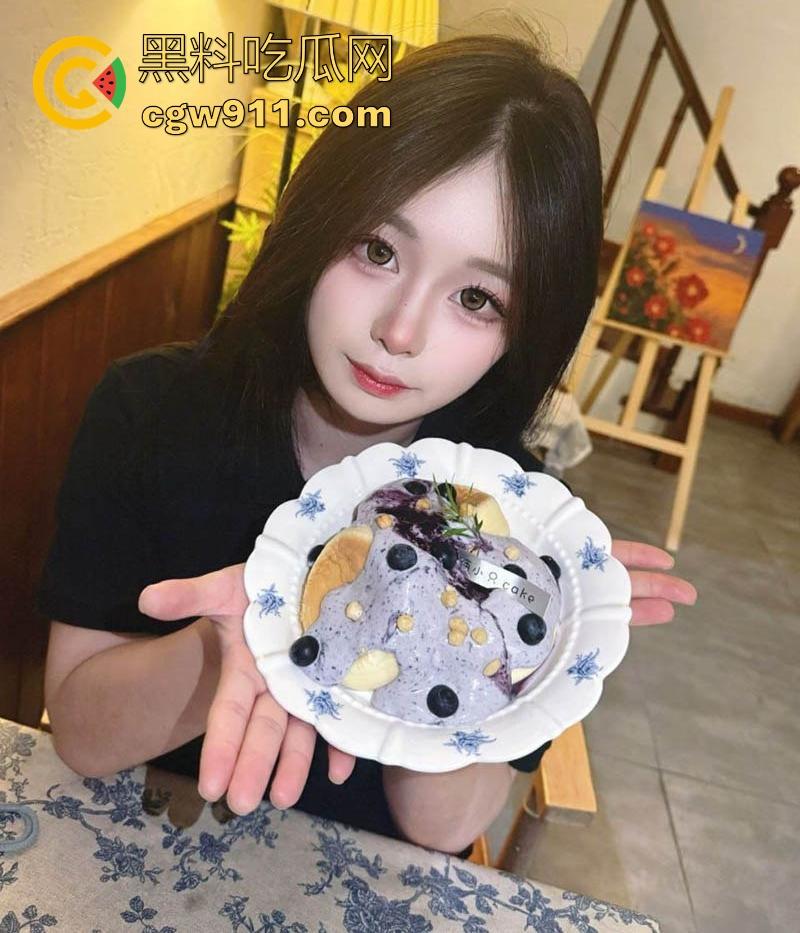 湖南反差婊【姚婷婷】重口调教视频泄露,尿尿掰逼揉奶,深入蜜穴自慰,狂揉粉嫩奶子,画面淫靡诱惑爆棚!