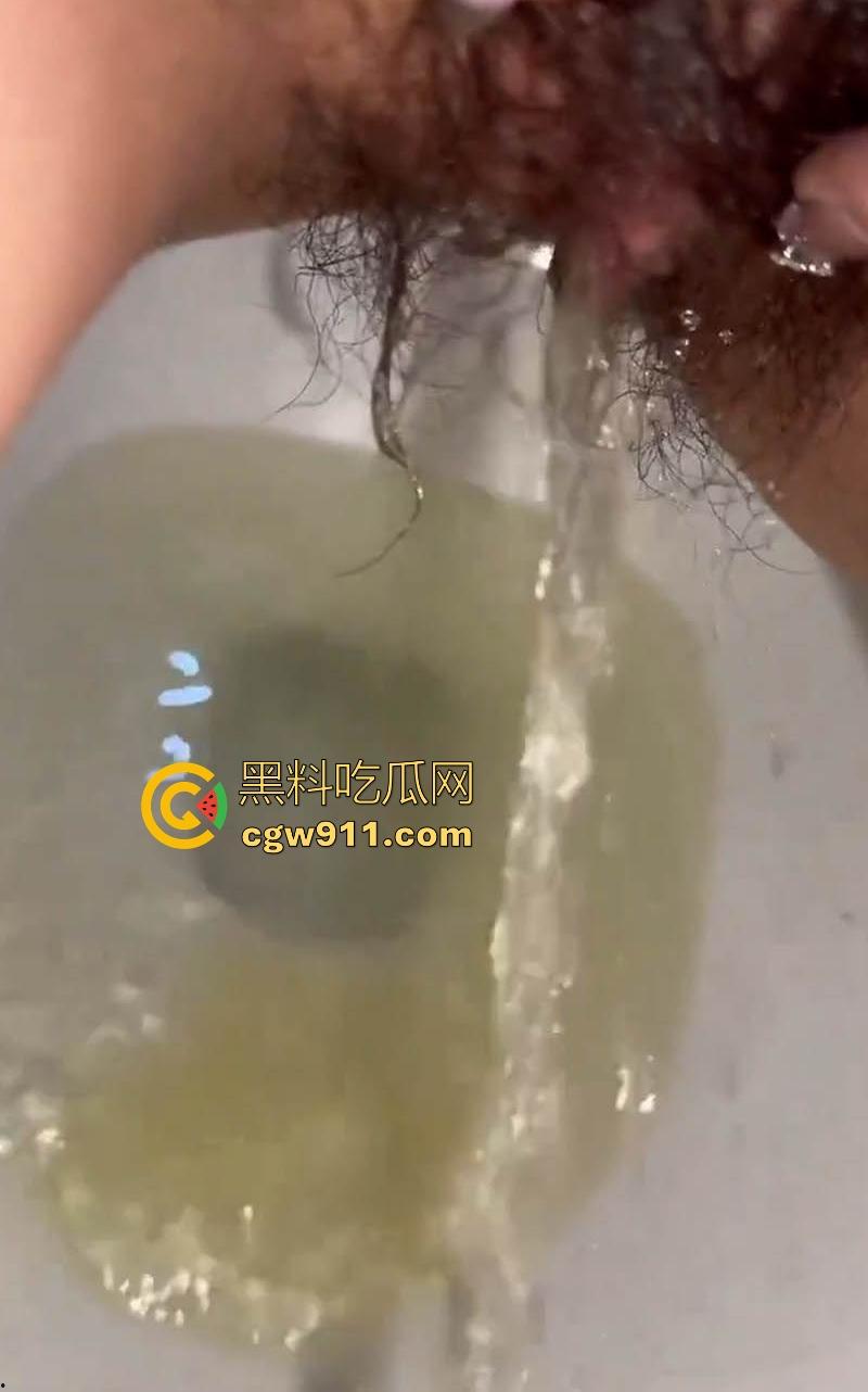 湖南反差婊【姚婷婷】重口调教视频泄露,尿尿掰逼揉奶,深入蜜穴自慰,狂揉粉嫩奶子,画面淫靡诱惑爆棚!