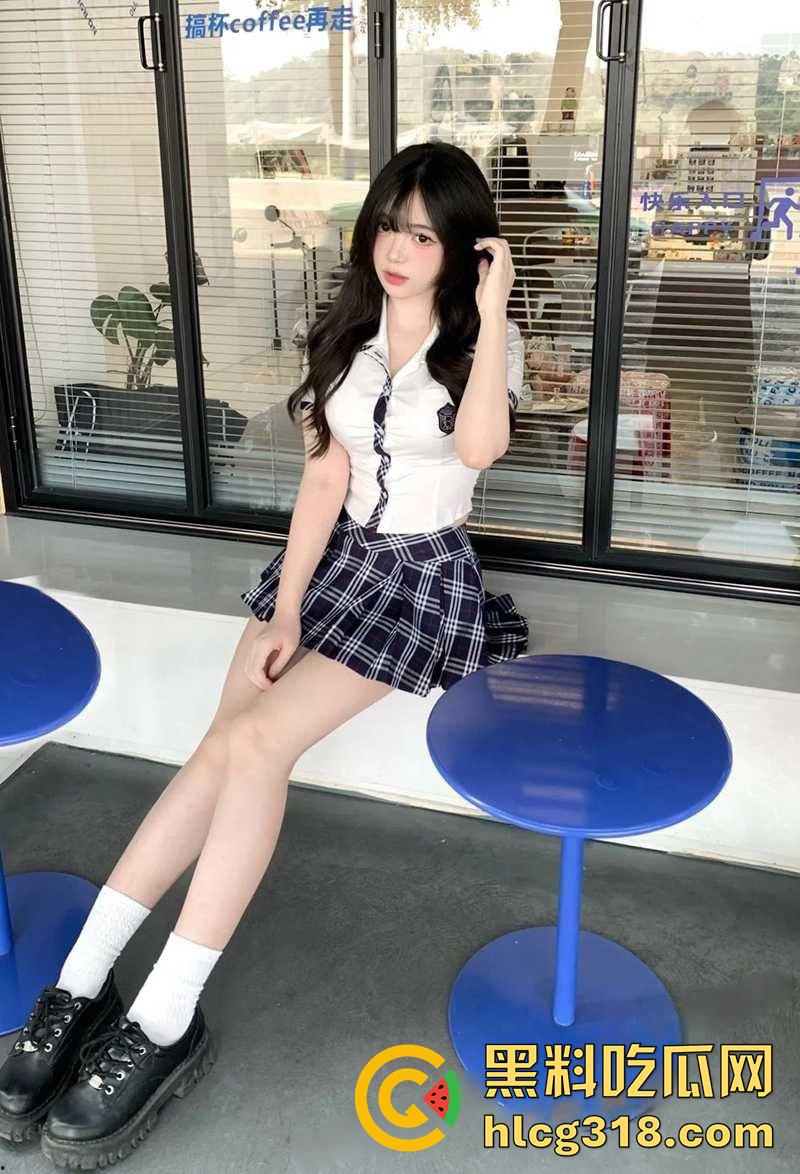 翘臀嫩穴长腿母狗,福建商学院【梁依诺】,极品颜值白嫩学生妹,被大神调教成母狗,各种玩穴爆操!