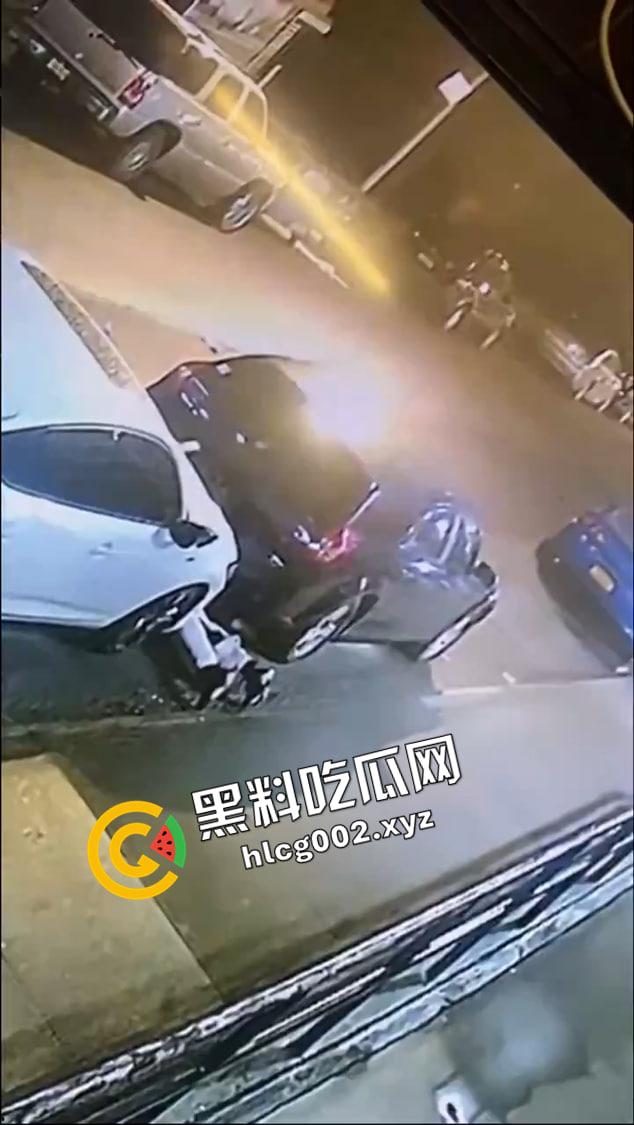 美国女子被勒脖强奸现场视频流出!自由美利坚 强奸每一天