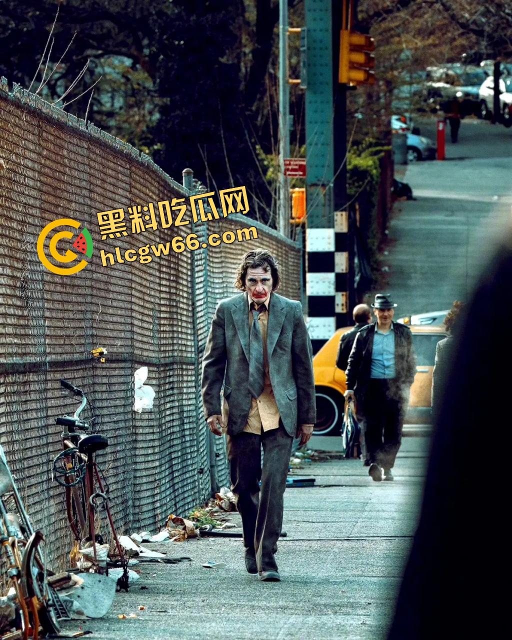 小丑2高清蓝光杜比音效免费看 ,从哥谭杀戮到莉奎左尔的爱,他从黑暗中逆袭,开启疯狂反击!