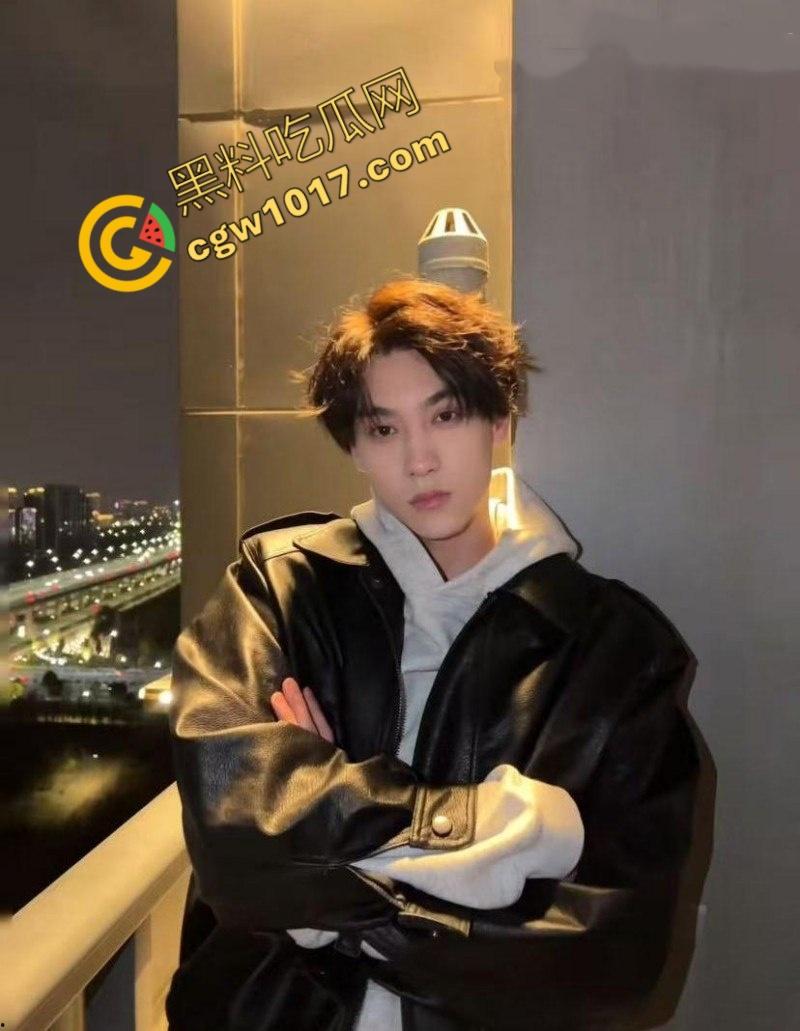 内娱明星【田栩宁】猛料曝光!女友若若竟是已婚少妇,两人婚房偷情视频流出,帅气男神也抵不住人妻诱惑!