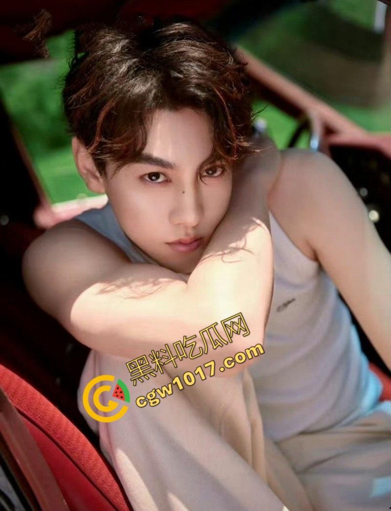 内娱明星【田栩宁】猛料曝光!女友若若竟是已婚少妇,两人婚房偷情视频流出,帅气男神也抵不住人妻诱惑!