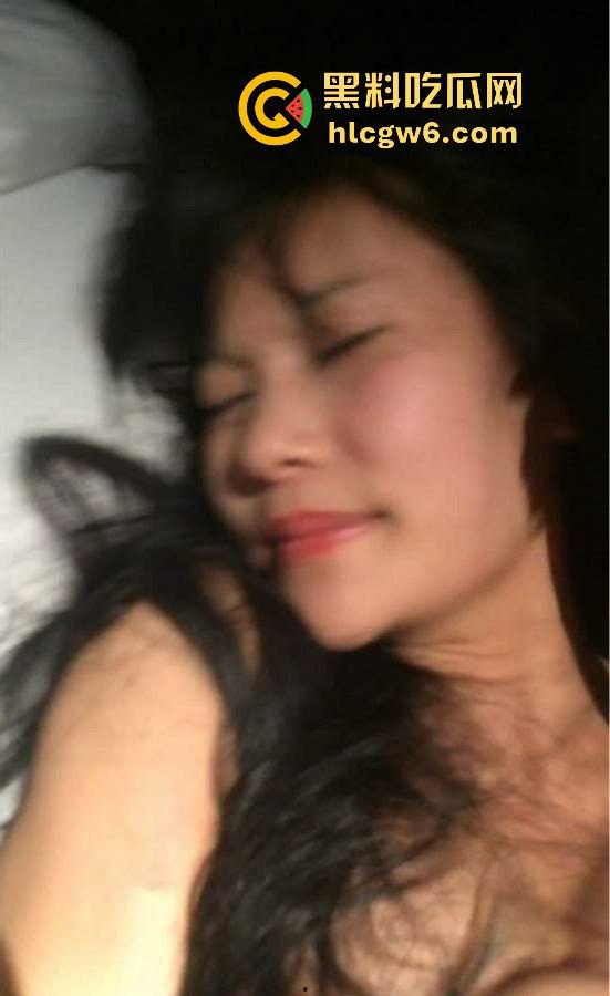 退役警花下海经商服务洋鬼子被按床打桩 又一个制服浪货被操成肉便器 警花传人不如『张津瑜』还想靠肉体上位?