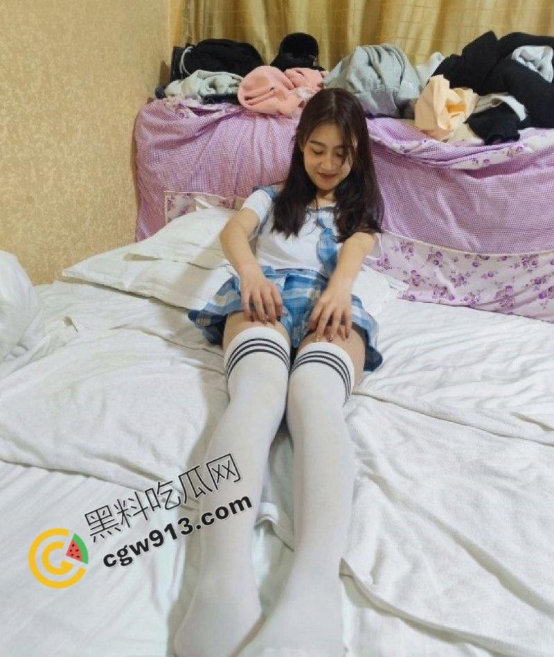 郑州大四校花【周晓晓】的肉欲沉沦:实习期间沦为领导的玩物,身穿情趣装,骚穴被爆操,沦为肉便器