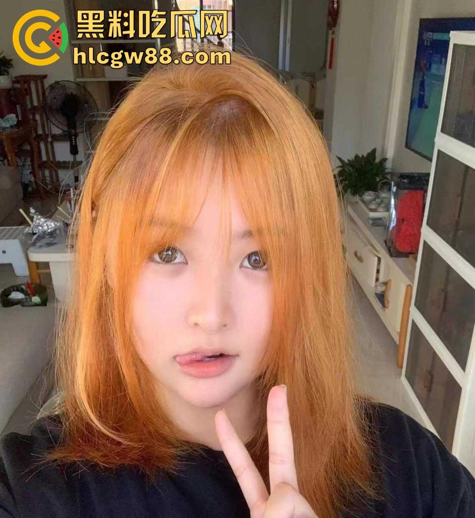 宁波海曙人妻骚妇【许静】精致清纯脸 被曝光大量私密视频 欲求不满的小母狗 曾做过酒吧坐台小姐！