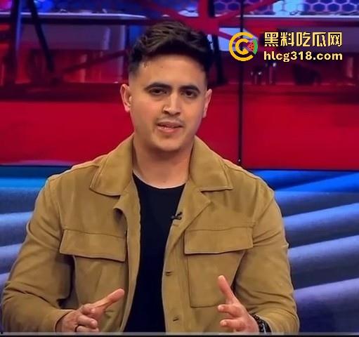 厄瓜多尔缆车内一情侣空中做爱被偷拍,3分钟激战视频还上了新闻,都还没射就停下来了!