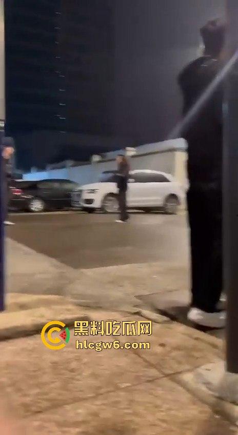 温州市文成县大学镇 多名初中高中学生发生持械群殴事件,双方多人手持大砍刀互砍