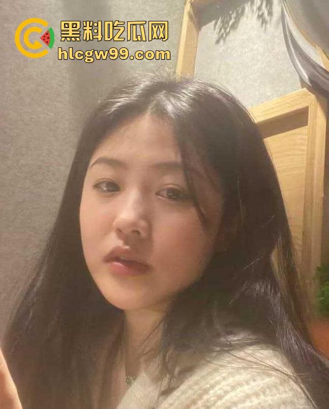 瓜友投稿！来自王者荣耀的爱情，面基河北邢台微胖女大【李怡芯】 见面后直接酒店开房猛猛肏。