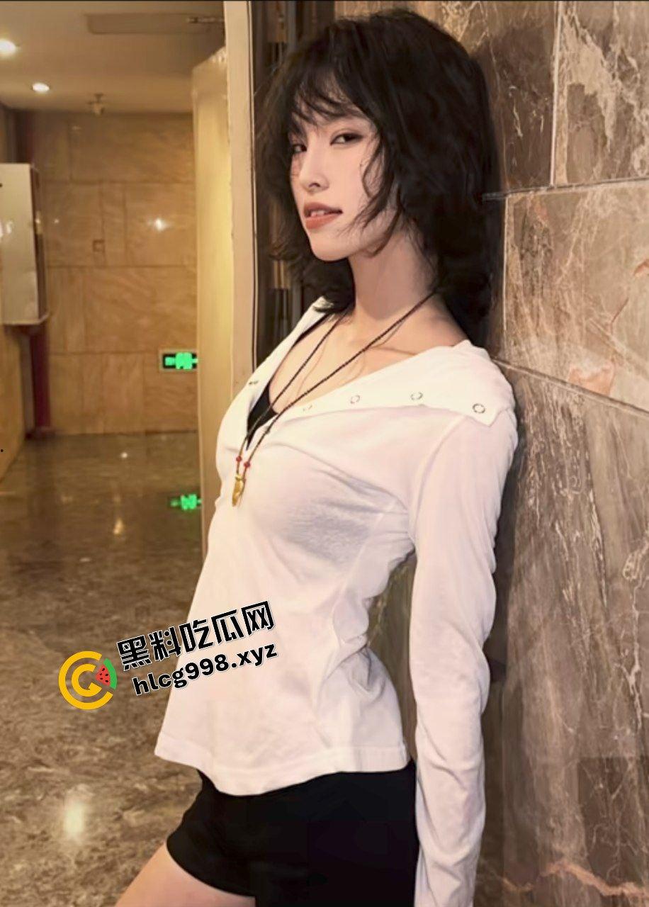 抖音短发女神 麦芽传媒女网红『夏日萝』与金主爸爸合作后 带去酒店多体位爆干!独家曝光流出!