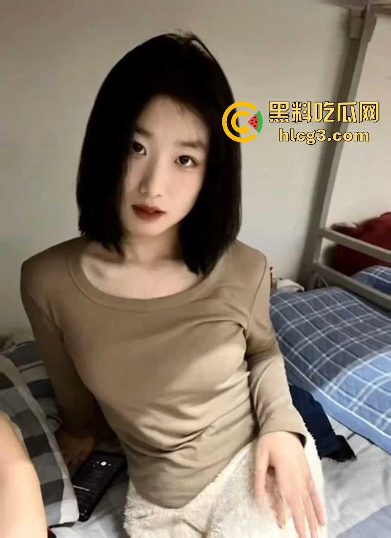 露天野战!河北保定凤翔园小区饥渴骚货『王家宁』与男友楼顶口爆后入 偷拍视频曝光!