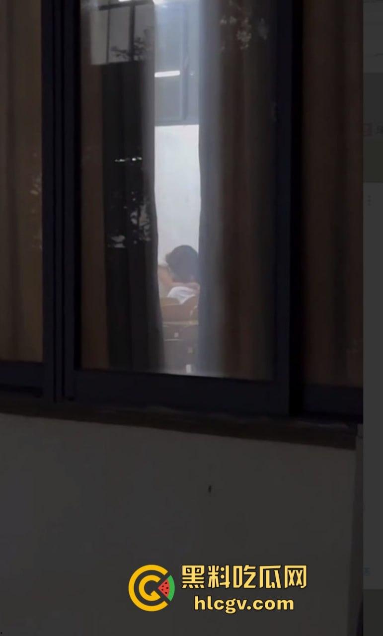 教室打急炮不拉帘 温州学院林玉婵与男友啪啪被同学全程拍到