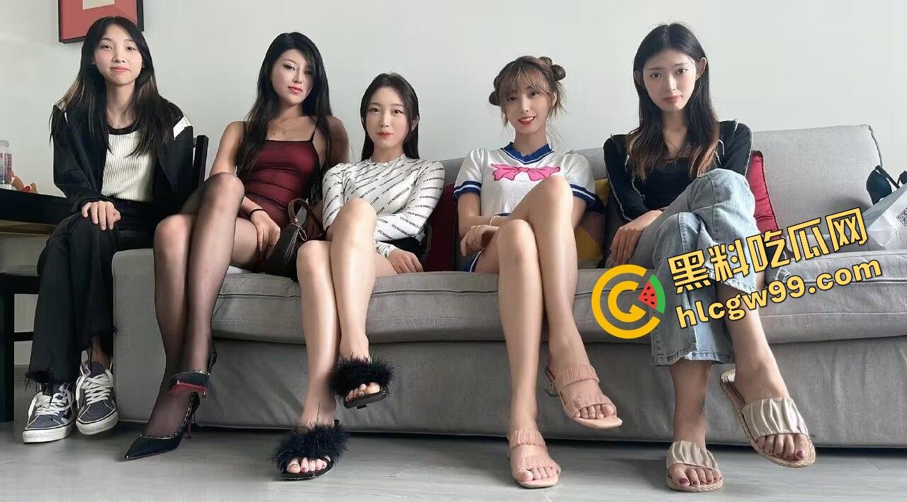 土豪哥约拍5位极品身材女模特 躺一排随便摸 丝足美腿足交摩擦肉棒 享受终极美鲍视觉盛宴！