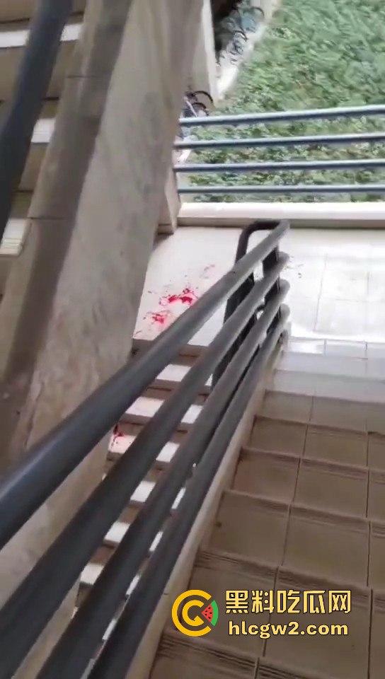 广东工业大学惊现捅人事件!凶手反锁宿舍内,保安公安疯狂踹门!