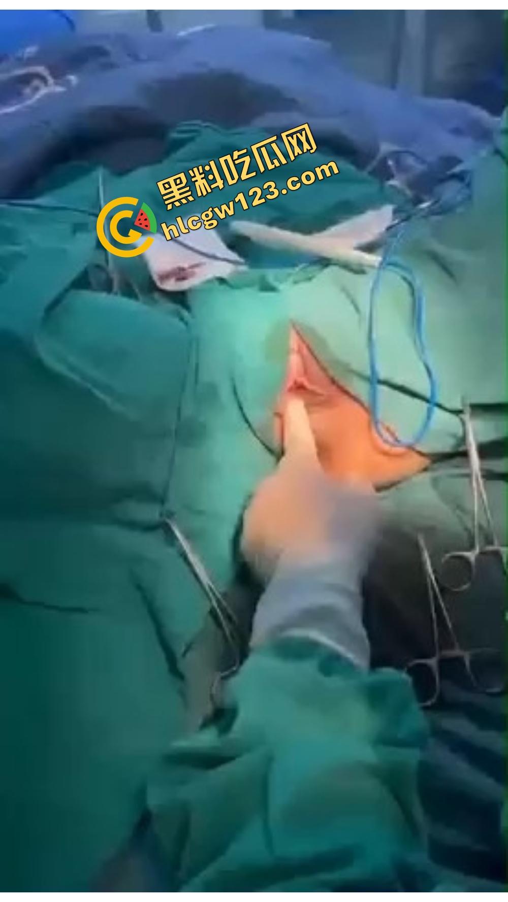 别再幻想什么天生紧致了,都是海克斯科技硬给收的,这年头的小穴,哪有天然紧的?没整过你都不配叫tight!