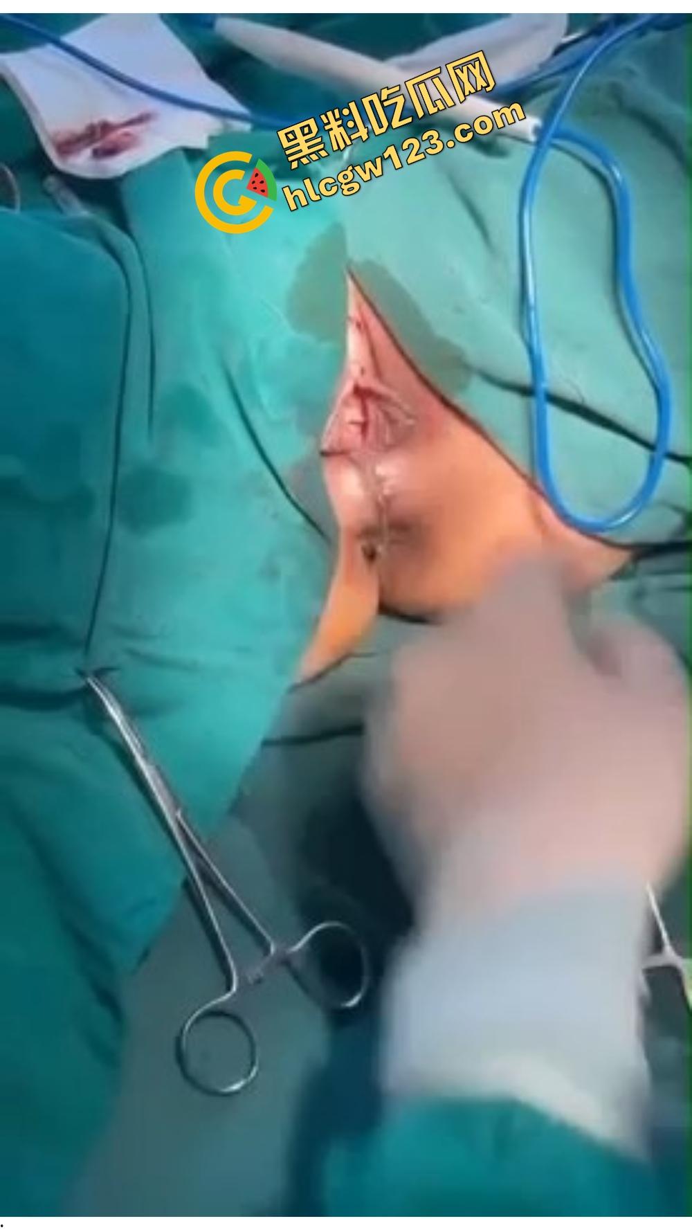 别再幻想什么天生紧致了,都是海克斯科技硬给收的,这年头的小穴,哪有天然紧的?没整过你都不配叫tight!