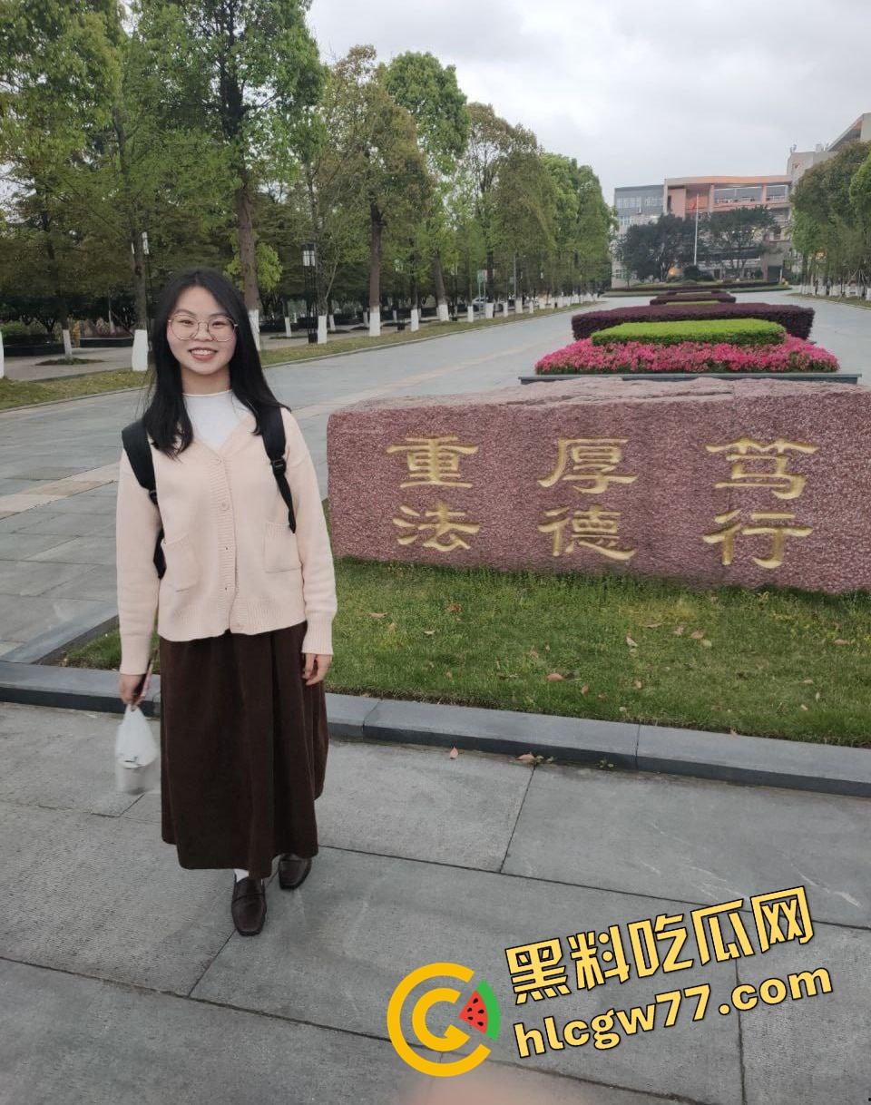 四川学院女辅导员【岳敏】政法高材生堕落成金主肉玩具,穿黑丝被后入爆干,肥臀摇到床都响!