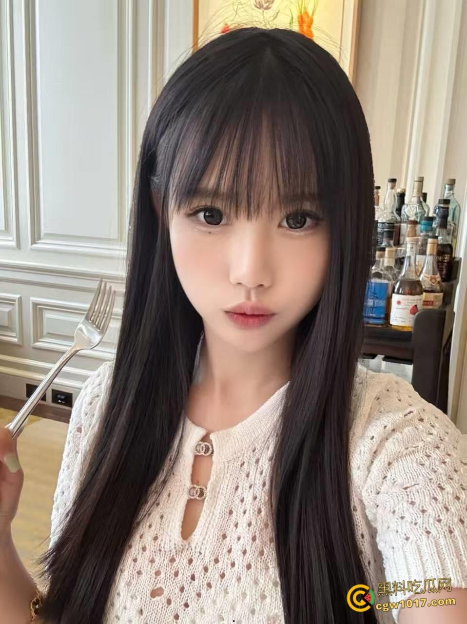 姐姐穿上吊带豹纹黑丝,猫爪拍微调亲姐姐,轻度调教让姐姐体验到了从未有过的感觉,女上骑乘还把姐姐弄潮喷了!