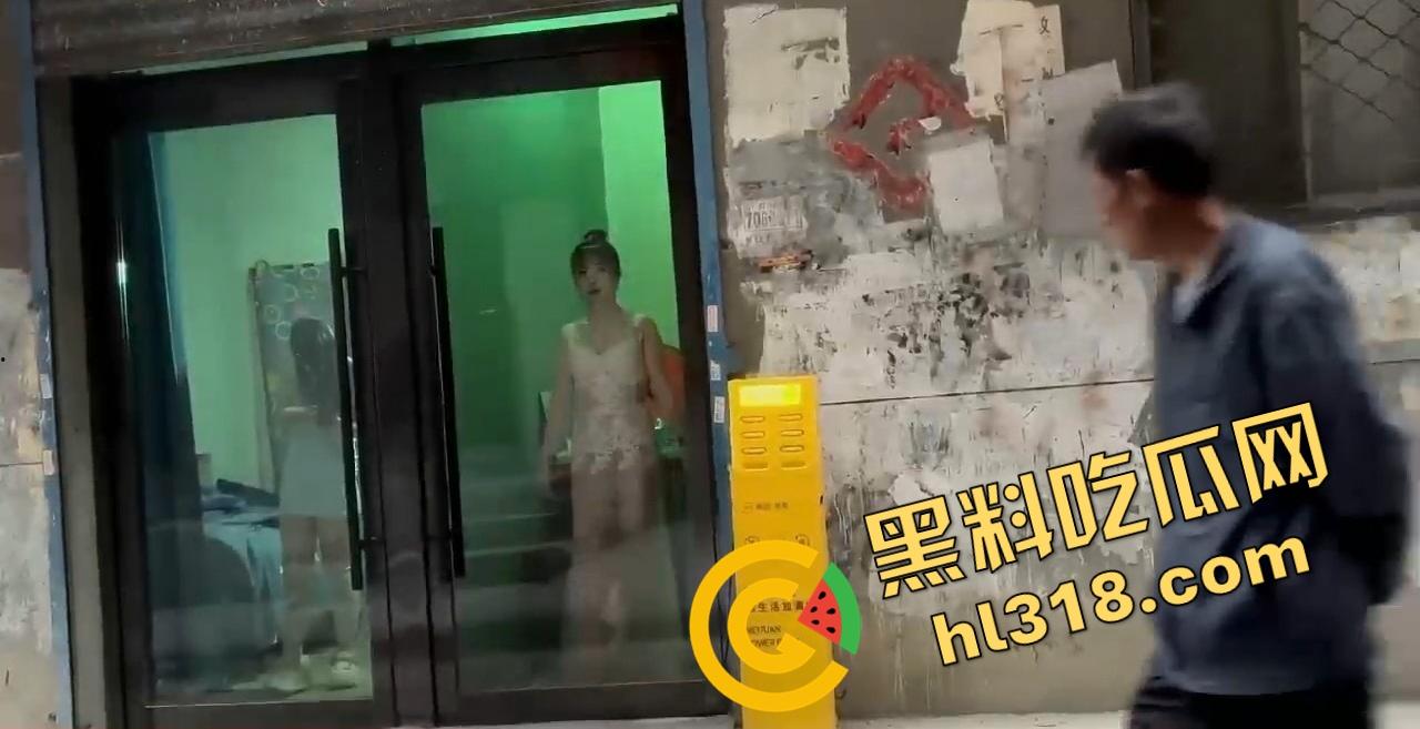 东莞站街妹再度辉煌,如今依旧好玩,虽然没有当年的一条龙,但150的亲民价全国罕见,谁不想逛一逛?