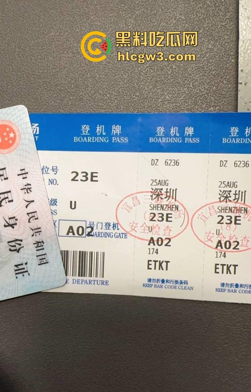 极品反差少女【凌薇】线下约啪金主爸爸多P全套性爱自拍疯传，清纯脸配骚浪身子，真他妈是反差婊中的极品！