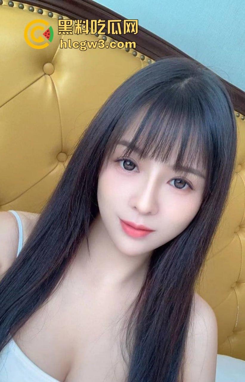 极品反差少女【凌薇】线下约啪金主爸爸多P全套性爱自拍疯传,清纯脸配骚浪身子,真他妈是反差婊中的极品!