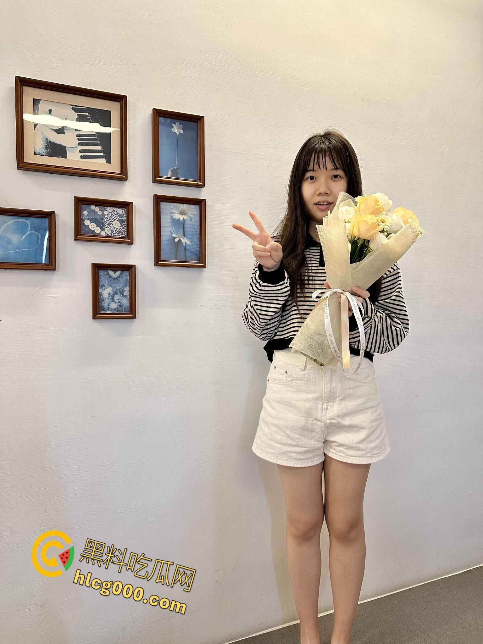 上海交通大学女大学生【余乐华】,被渣男网恋面基,强推调教良家小妹,带上眼罩秒变私人玩物 !