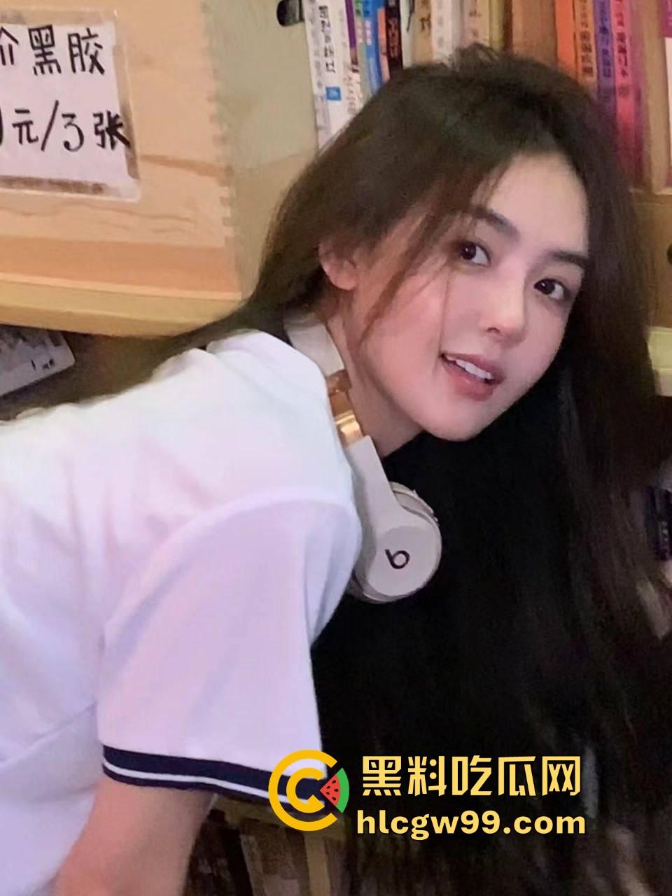 杭州美院【孙娜娜】白天射箭美少女晚上土豪专属母狗,户外露出极品美乳,回酒店换上黑丝制服撅屁股被干!