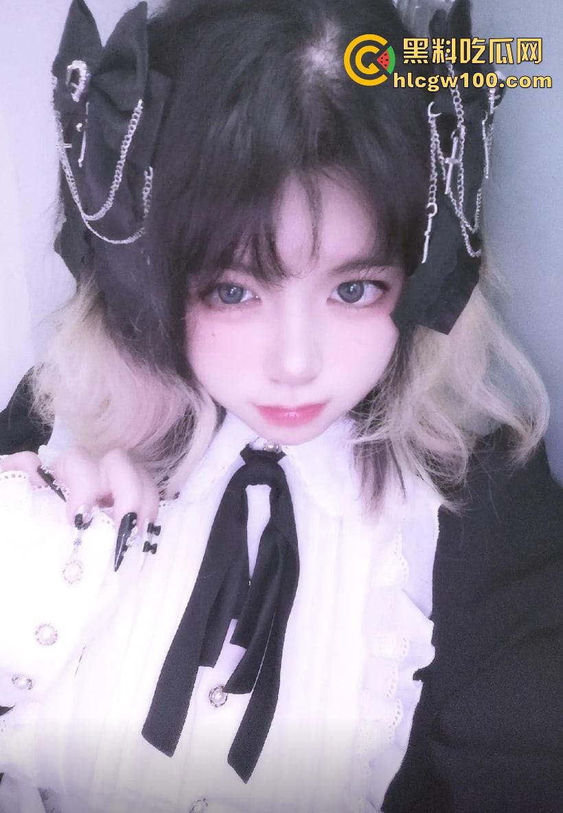 抖音20万粉cos小网红『暗黑水晶铁蛋酱』线下约炮粉丝玩制服吃鸡,各种丝袜轮番上,骚路数堪称行业指南!