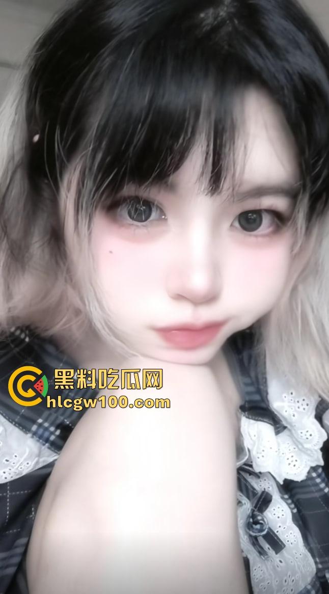 抖音20万粉cos小网红『暗黑水晶铁蛋酱』线下约炮粉丝玩制服吃鸡,各种丝袜轮番上,骚路数堪称行业指南!