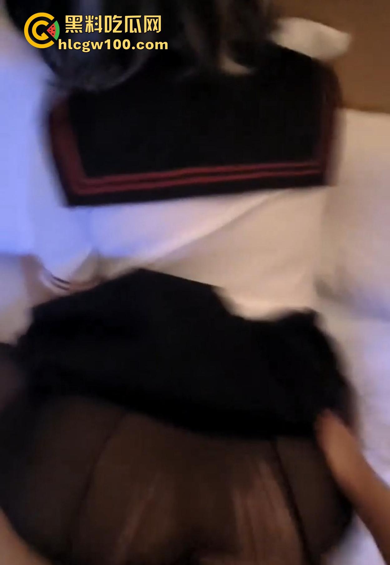 抖音20万粉cos小网红『暗黑水晶铁蛋酱』线下约炮粉丝玩制服吃鸡,各种丝袜轮番上,骚路数堪称行业指南!