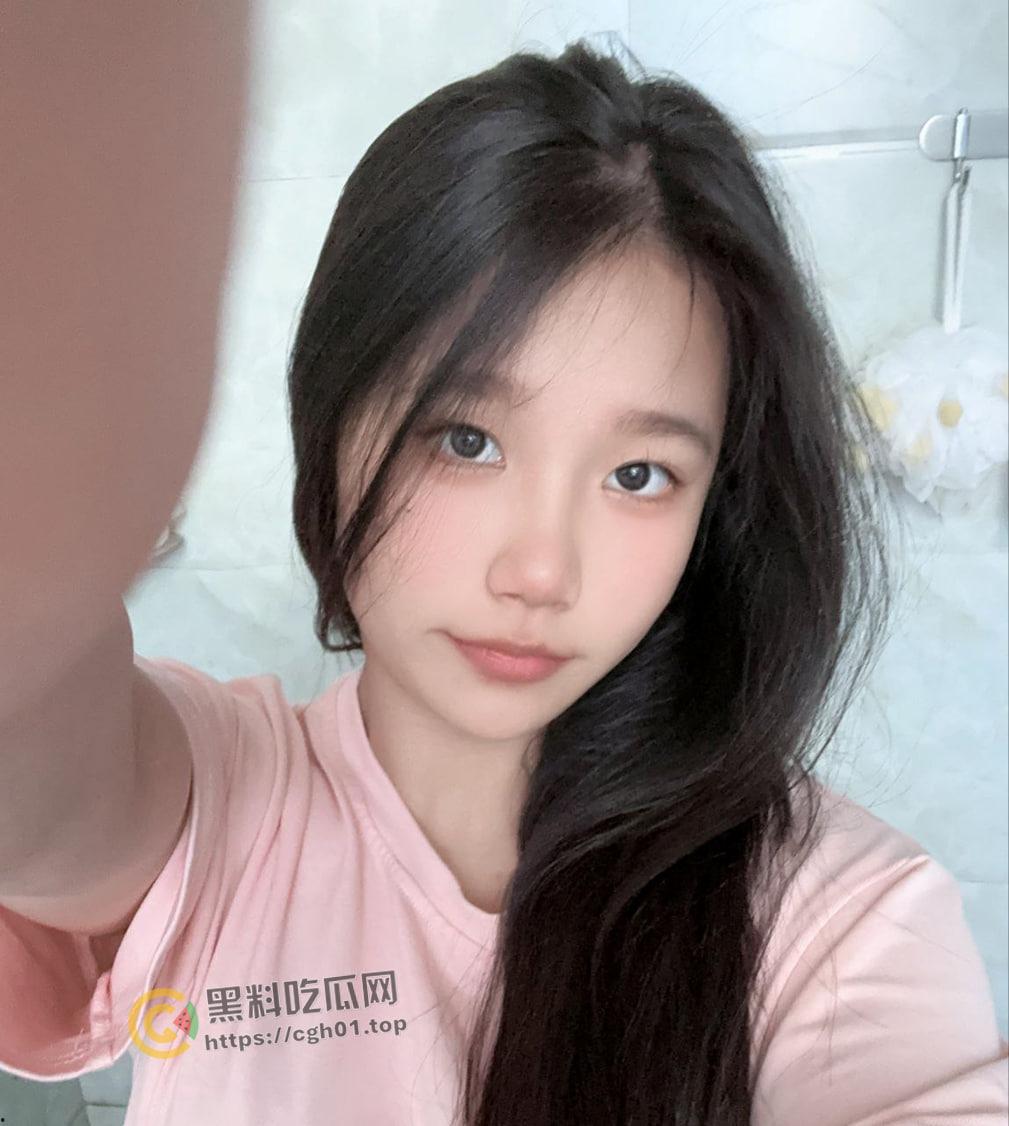 集美大学女大学生重磅流出!冰山御姐的反差另一面 男友视角的粉嫩母狗