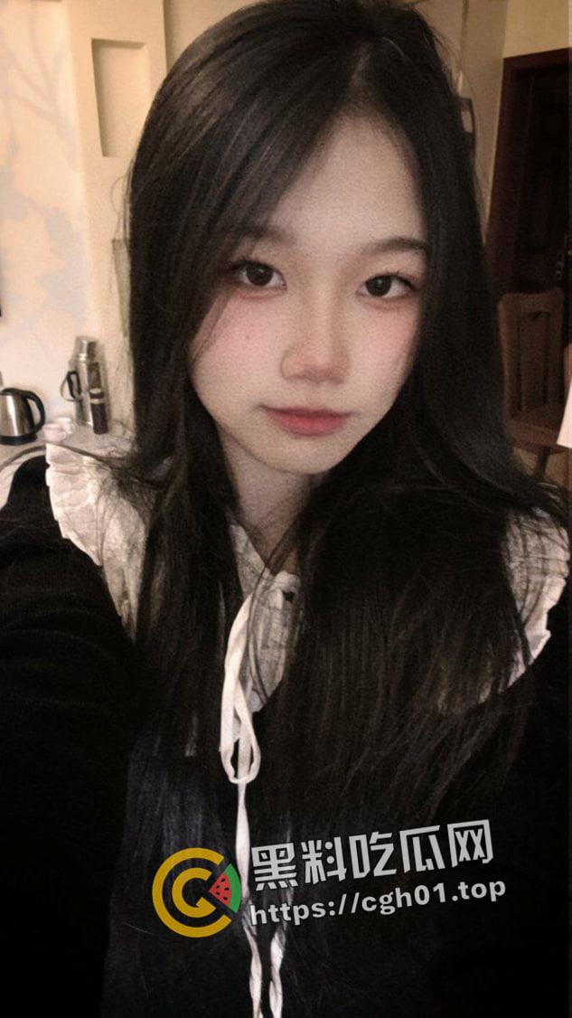 集美大学女大学生重磅流出!冰山御姐的反差另一面 男友视角的粉嫩母狗