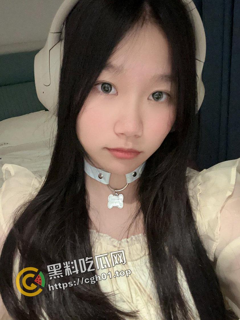 集美大学女大学生重磅流出!冰山御姐的反差另一面 男友视角的粉嫩母狗