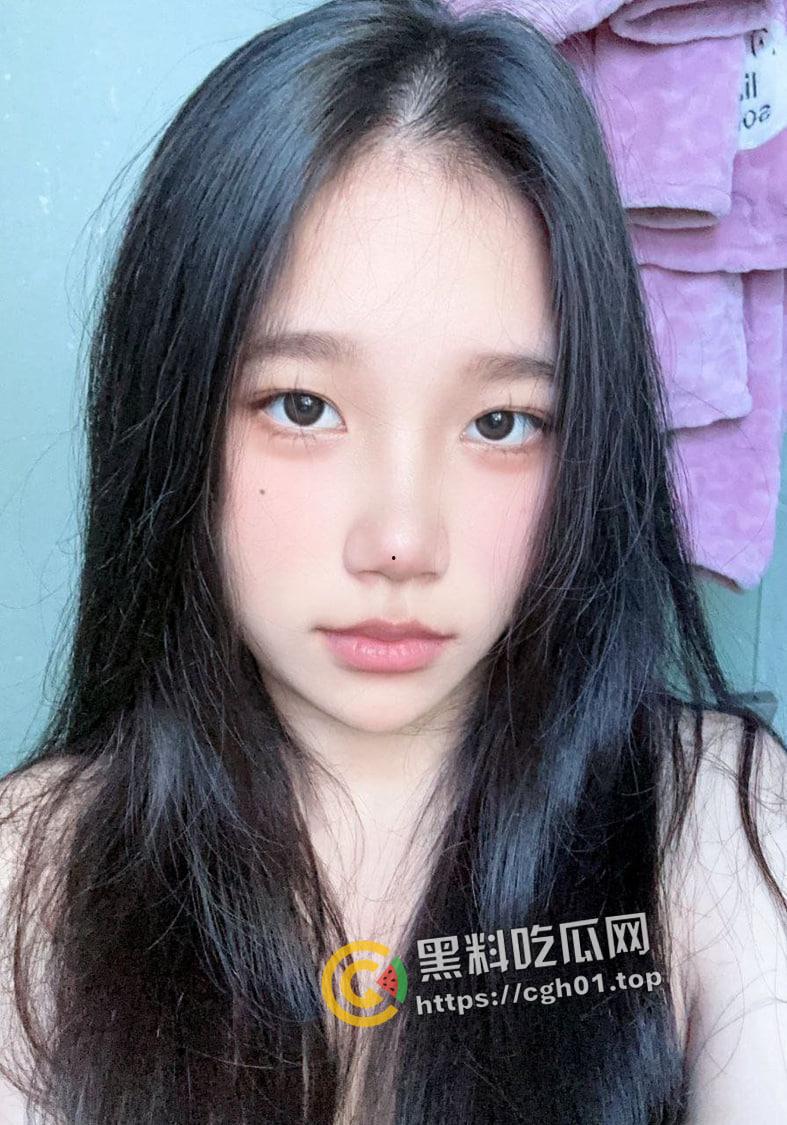 集美大学女大学生重磅流出!冰山御姐的反差另一面 男友视角的粉嫩母狗