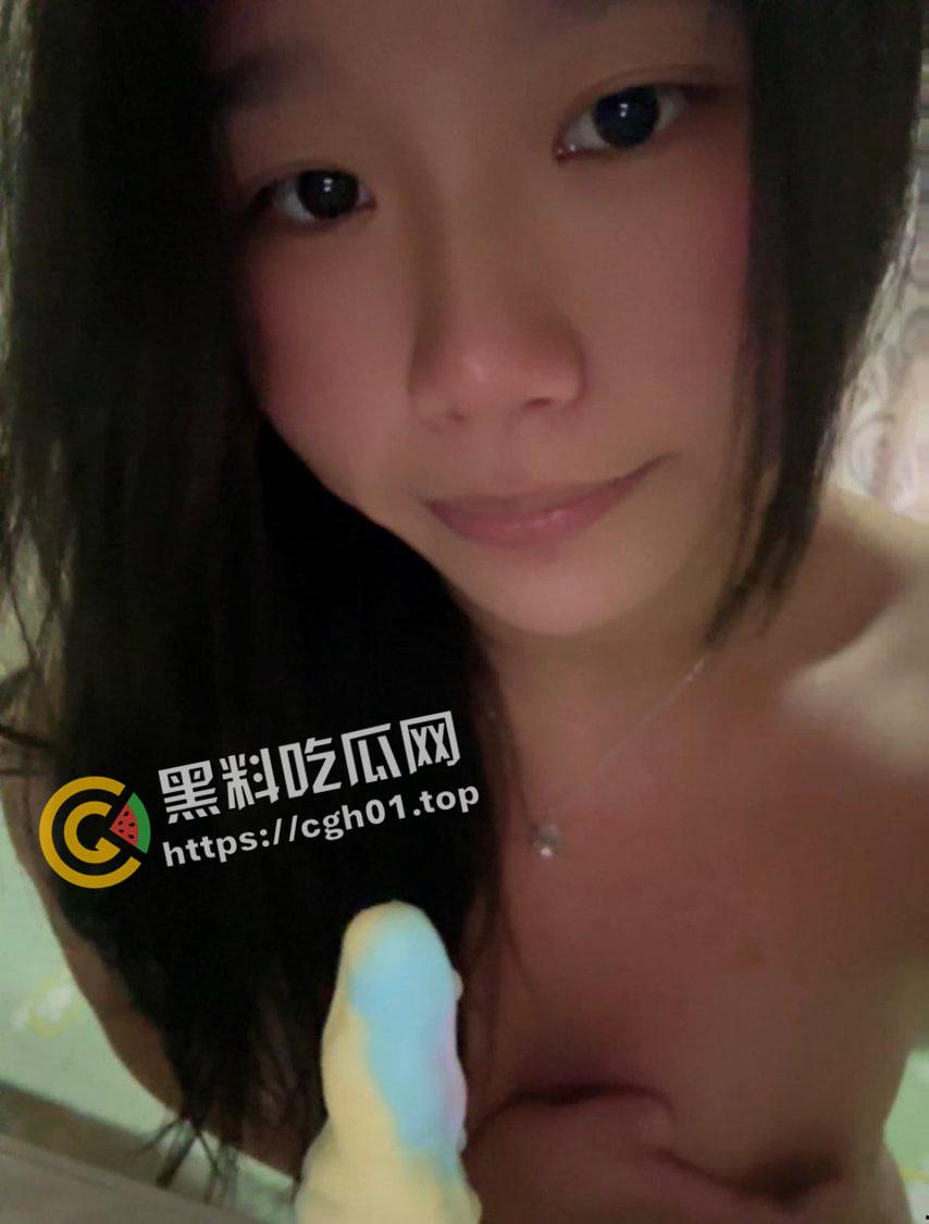 集美大学女大学生重磅流出!冰山御姐的反差另一面 男友视角的粉嫩母狗