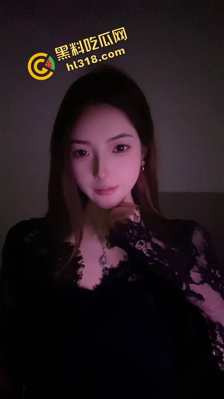 偷操哥哥女友，她贱到不让拍还死命夹，嘴上说再内射就咬断鸡巴，其实浪得要命，操爽了就射里面！