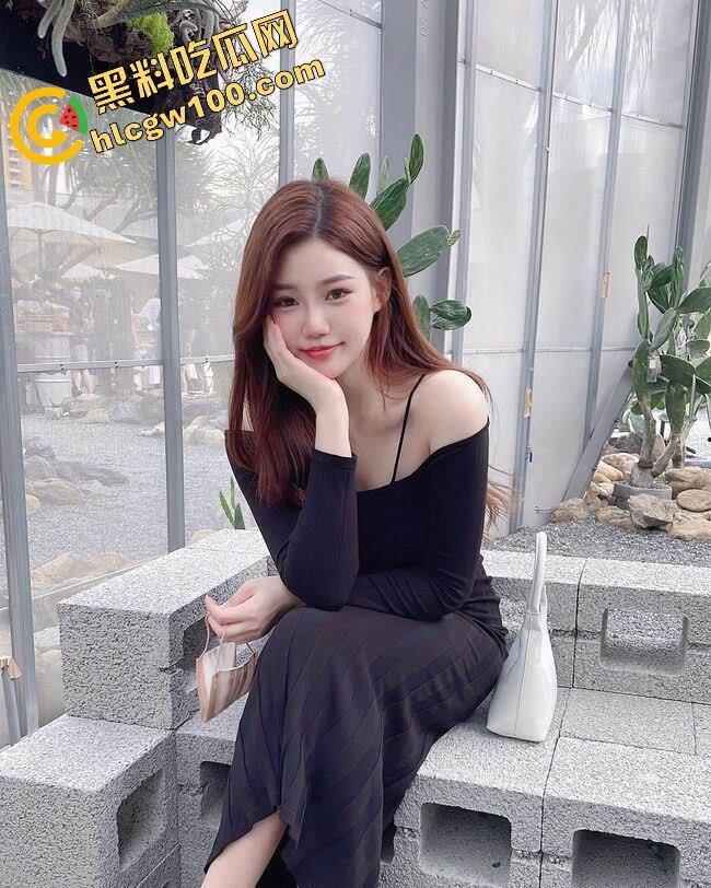 台湾高雄超甜模特【lhua】胯下口交舔屌,主动骑在鸡巴上坐下去来回抽插