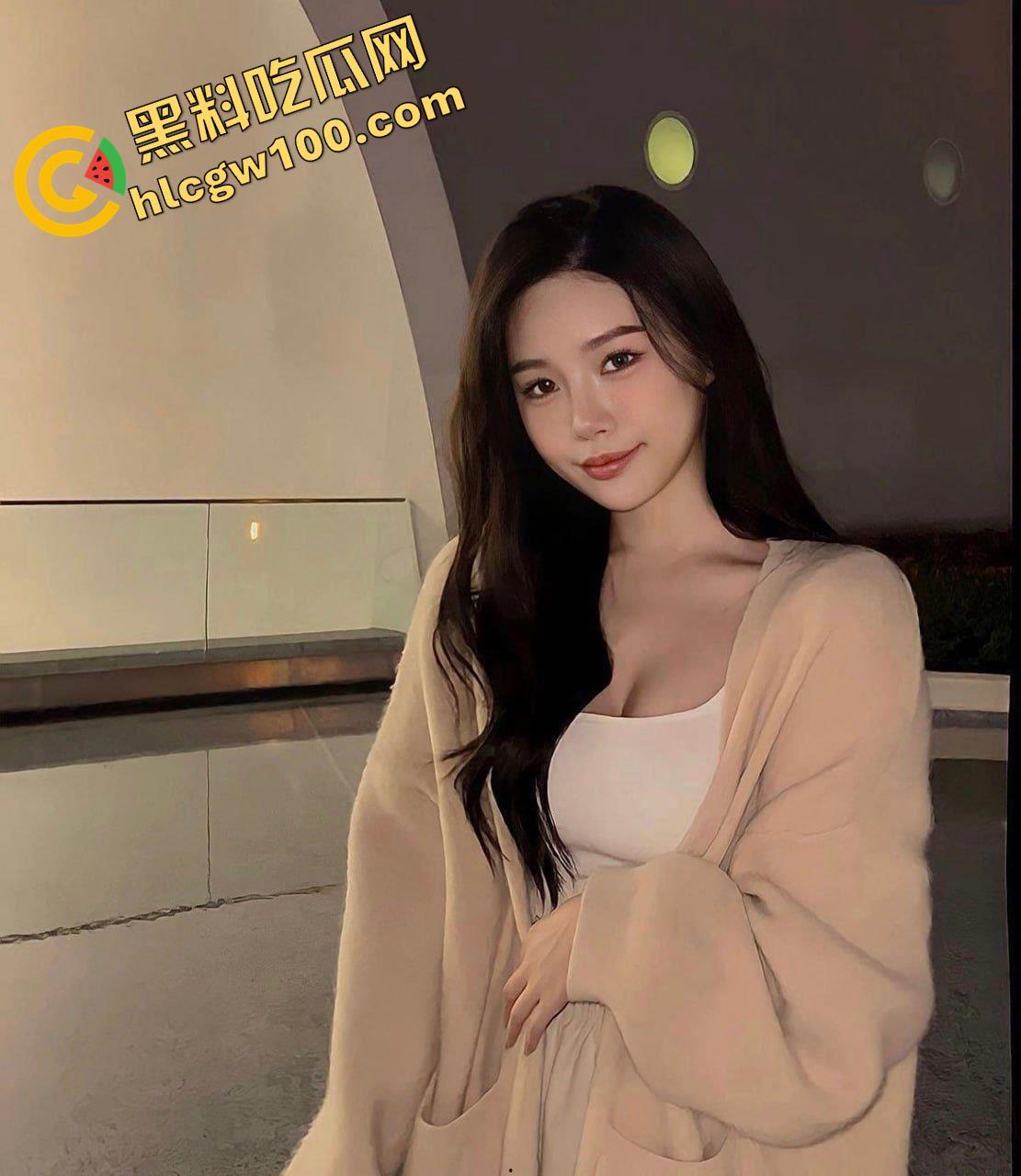 台湾高雄超甜模特【lhua】胯下口交舔屌,主动骑在鸡巴上坐下去来回抽插