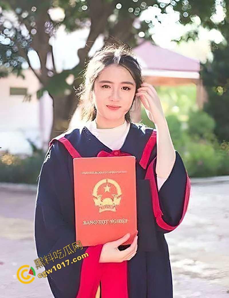 越南美女人妻检察官【邓黎琼江】与富商偷情视频流出!露脸口交无套做爱,离婚离职彻底塌房!